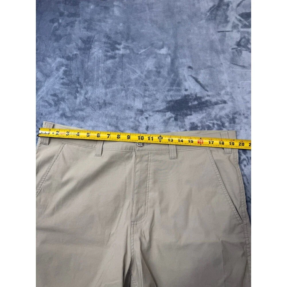 Eddie Bauer Mens sz 38 Shorts Beige Cargo Rainer Tech Inseam 10